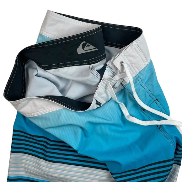 SH676 Mens Quicksilver Surfing Brand Stretch Beach Board Shorts 40 - Picture 6 of 7